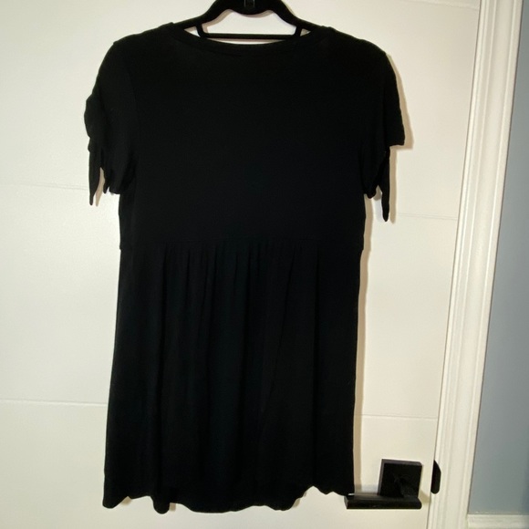 Old Navy Maternity Scoop Neck Baby Doll Top - Picture 3 of 5